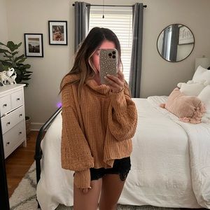 Free people sweater, small, never been worn